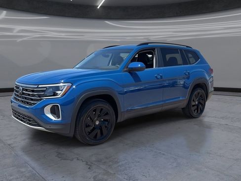 New 2026 Volkswagen Atlas SE FWD image 3