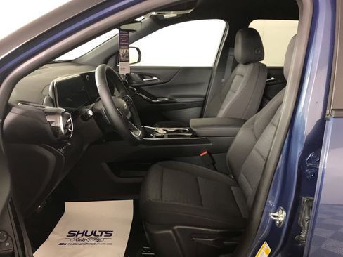 New 2026 Chevrolet Equinox LT w/ Midnight Edition image 9