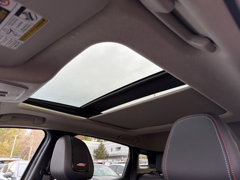 New 2026 Nissan Kicks SR w/ SR Premium Package image 30