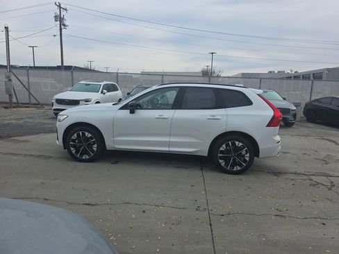 New 2026 Volvo XC60 B5 Ultra w/ Protection Package Premier image 16