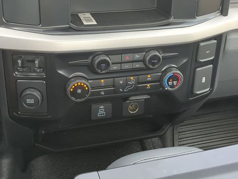 New 2025 Ford F550 2WD Regular Cab Super Duty w/ XL Chrome Package image 17