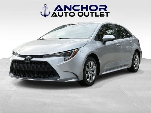 Used 2021 Toyota Corolla LE image 4