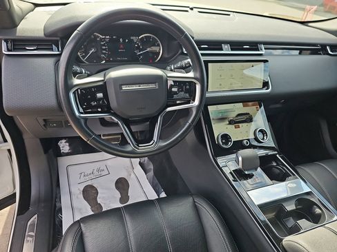 Used 2023 Land Rover Range Rover Velar R-Dynamic S image 17