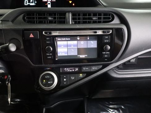 Used 2015 Toyota Prius C One image 17