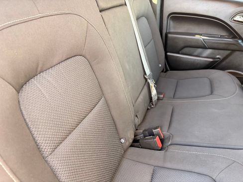 Used 2019 Chevrolet Colorado LT AWD/4WD image 14