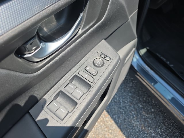 Certified 2025 Honda CR-V EX image 18