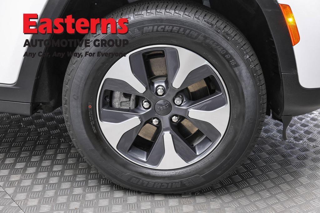 Used 2023 Jeep Grand Cherokee 4WD 4xe image 38