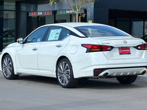 New 2025 Nissan Altima 2.5 SL image 6