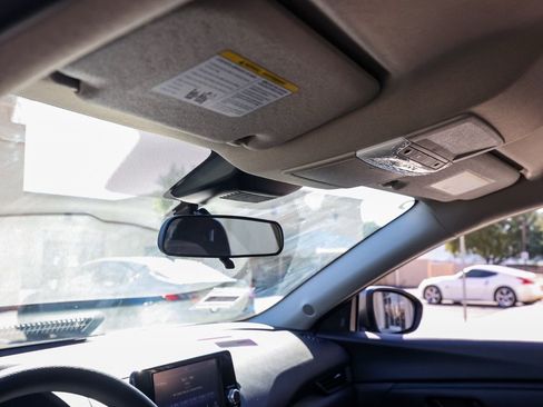 Used 2025 Nissan Sentra S image 13