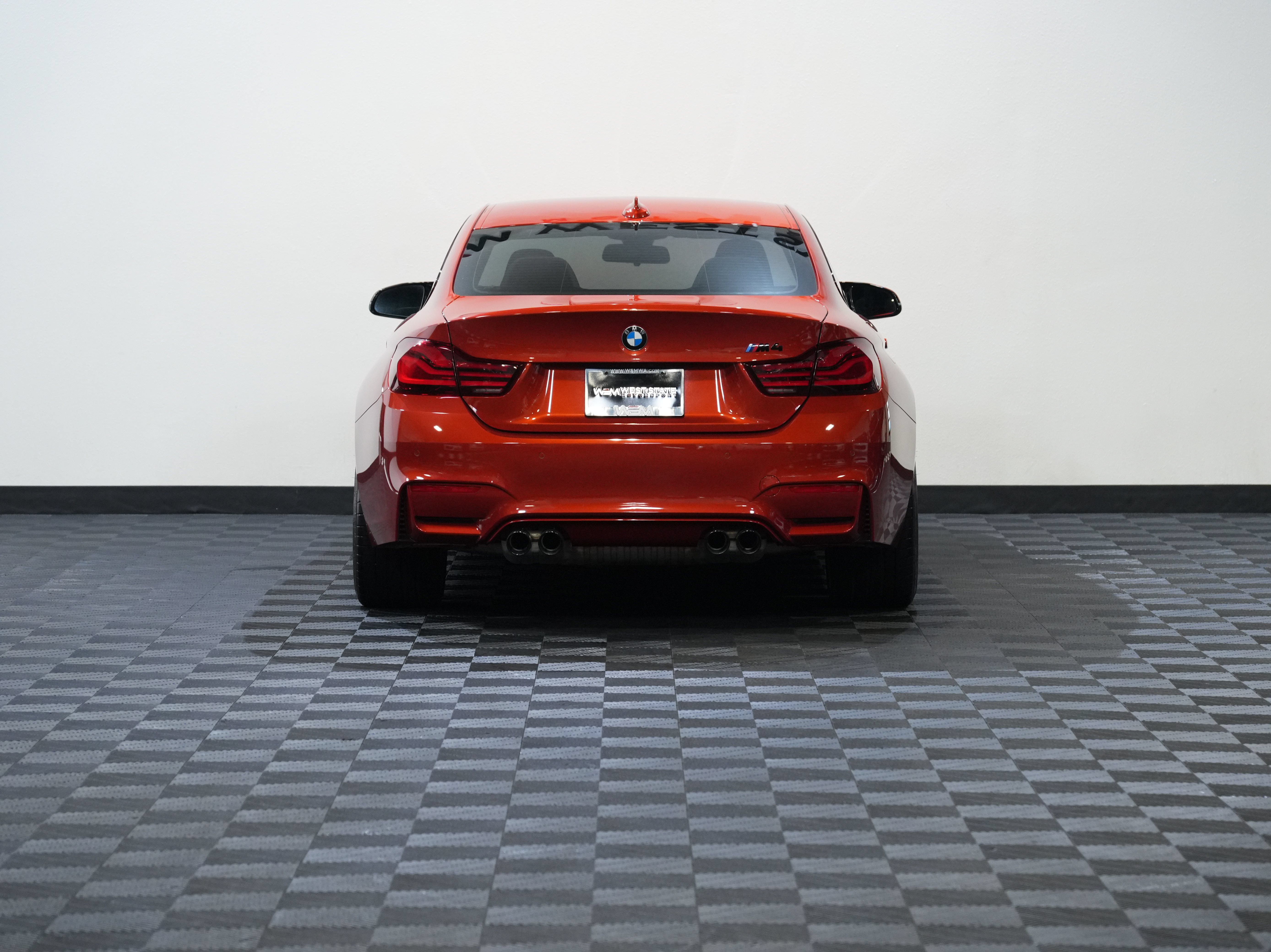 Used 2020 BMW M4 Coupe w/ Competition Package RWD image 7