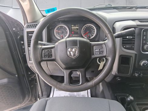 Used 2018 RAM 2500 Tradesman w/ Chrome Appearance Group image 13