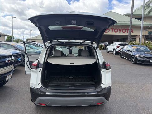 Used 2023 Nissan Rogue SV w/ SV Premium B Package FWD image 20