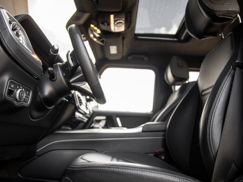 Used 2025 Mercedes-Benz G 550 image 20