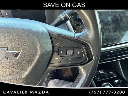 Used 2022 Chevrolet Bolt EUV Premier w/ Sun & Sound Package FWD image 16