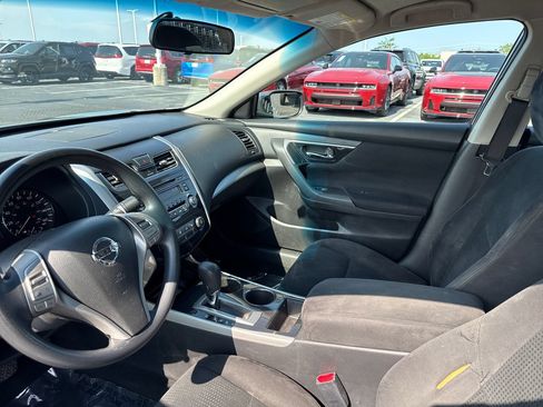 Used 2014 Nissan Altima 2.5 S FWD image 12