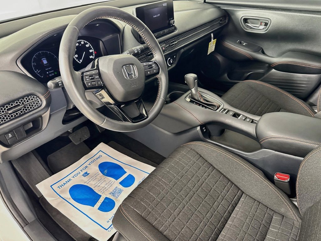 Used 2024 Honda HR-V Sport image 11