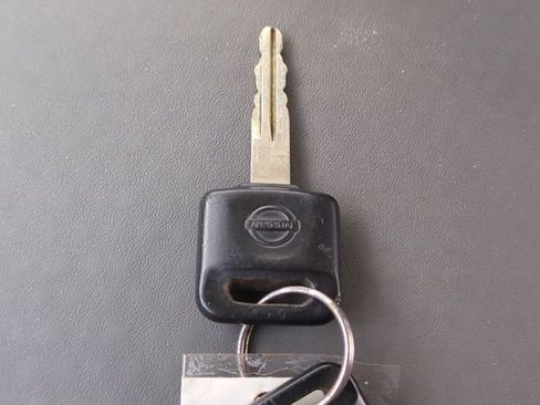 Used 2018 Nissan Frontier S image 24