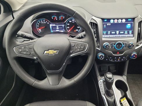 Used 2017 Chevrolet Cruze LT w/ Sun And Sound Package image 22