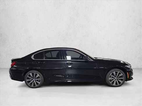 Used 2026 BMW 330i xDrive Sedan w/ Convenience Package AWD/4WD image 4