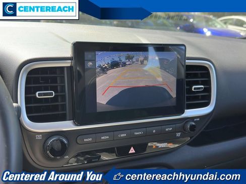 Used 2023 Hyundai Venue SEL FWD image 25