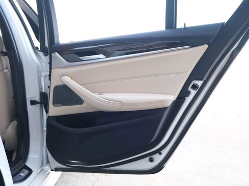 Used 2018 BMW 540i image 31