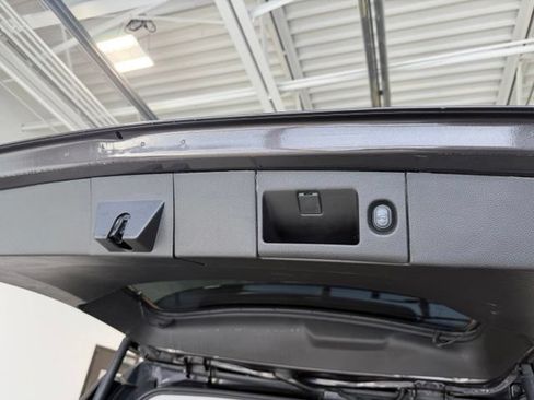 Used 2017 GMC Yukon Denali w/ Open Road Package AWD/4WD image 35