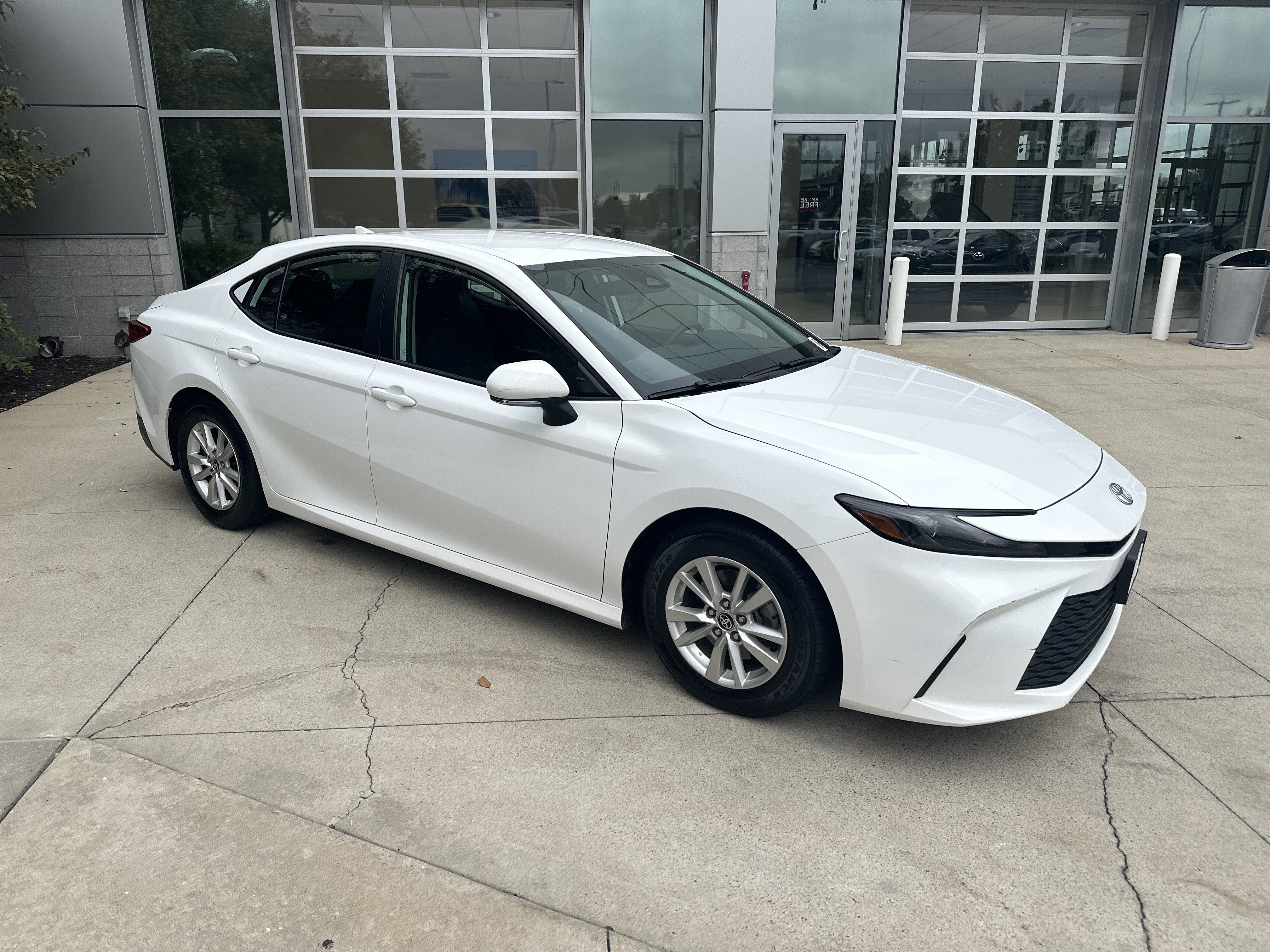 Used 2025 Toyota Camry LE FWD image 2
