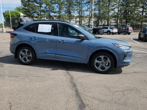 Used 2024 Ford Escape ST-Line w/ Tech Pack #1 AWD/4WD image 18