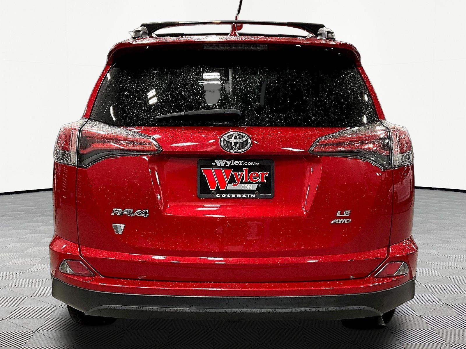 Used 2016 Toyota RAV4 LE AWD/4WD image 5