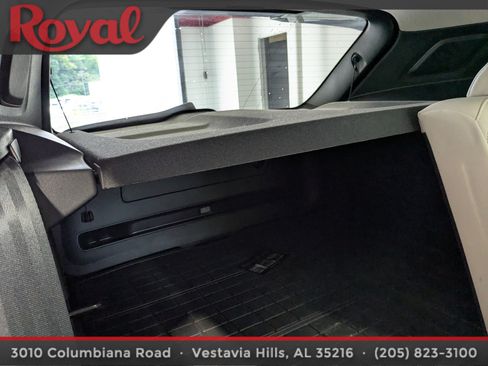 Certified 2024 Volvo XC40 B5 Plus image 11