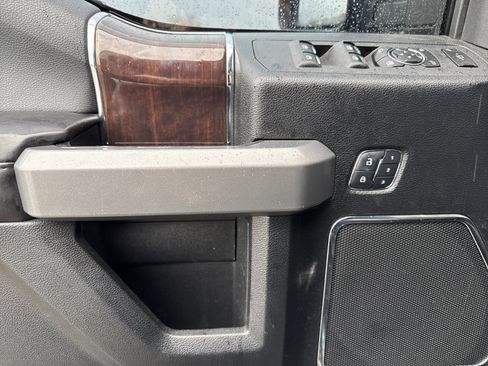 Used 2017 Ford F350 Platinum w/ Platinum Ultimate Package image 10