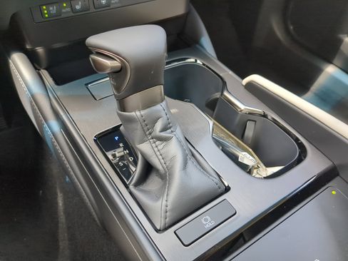 New 2025 Lexus ES 350 w/ Premium Package image 28