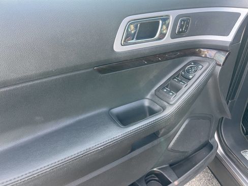 Used 2011 Ford Explorer Limited w/ 301A Rapid Spec Order Code image 17