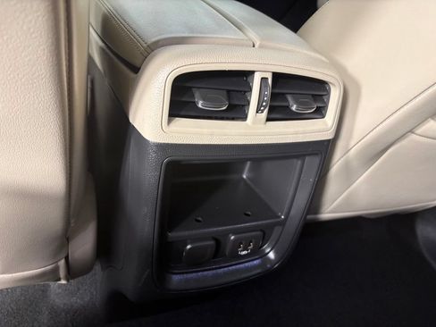 Used 2020 Buick Envision Preferred FWD image 11