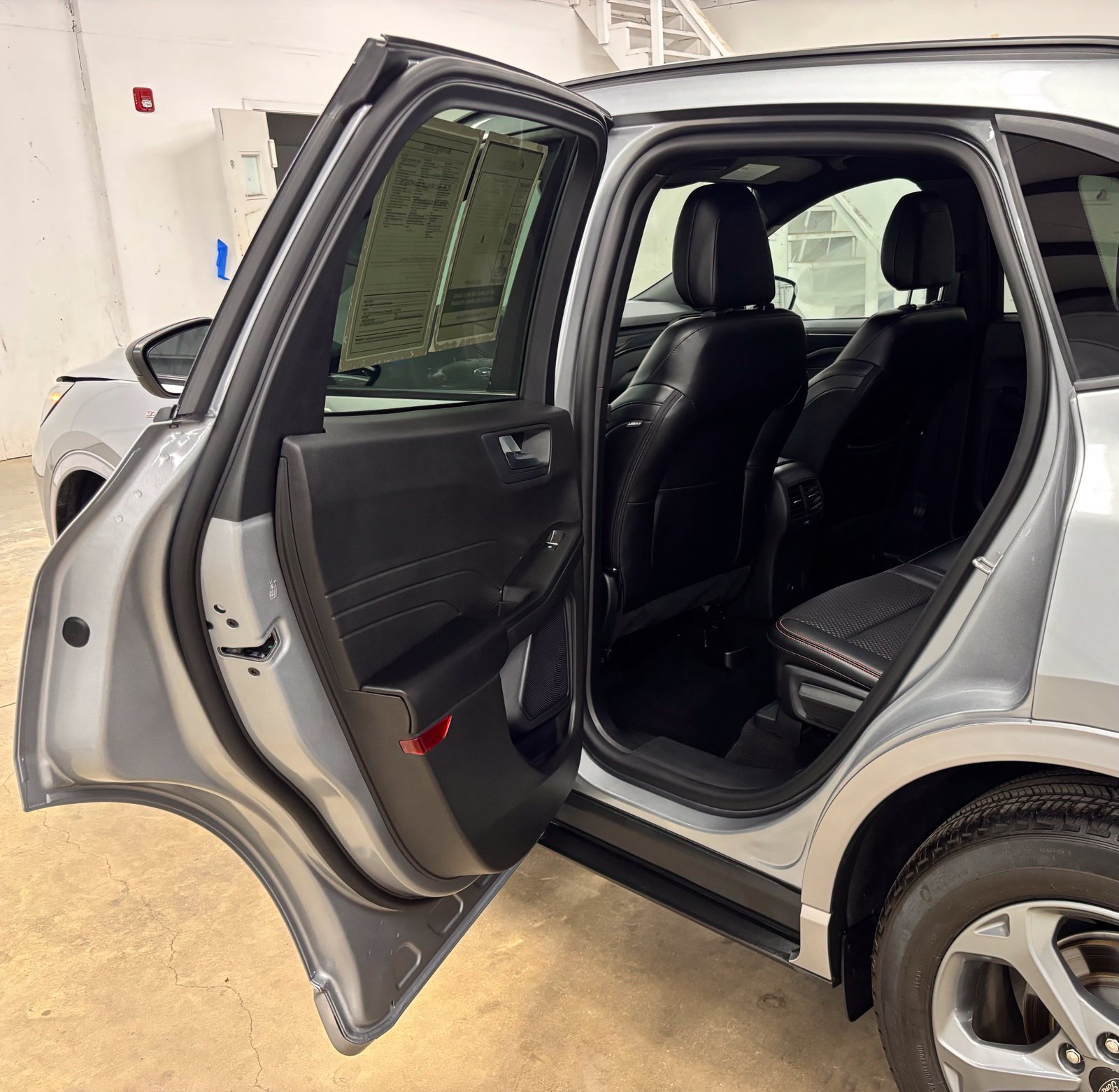 Used 2024 Ford Escape ST-Line w/ Tech Pack #1 FWD image 23