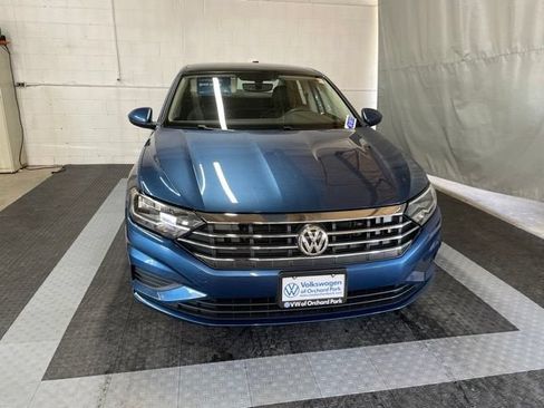 Certified 2021 Volkswagen Jetta SE w/ SE Cold Weather Package FWD image 2