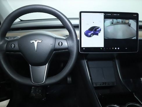 Used 2021 Tesla Model Y Long Range image 15