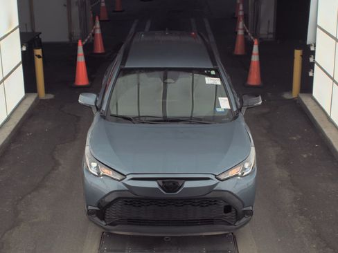 Used 2023 Toyota Corolla Cross AWD Hybrid image 2