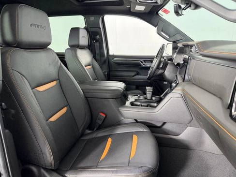 Used 2024 GMC Sierra 1500 AT4 w/ Technology Package image 31