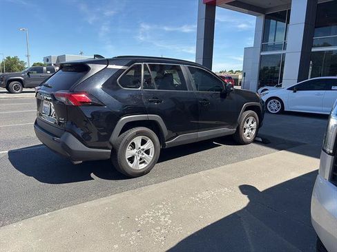 Used 2020 Toyota RAV4 XLE w/ Convenience Package AWD/4WD image 2
