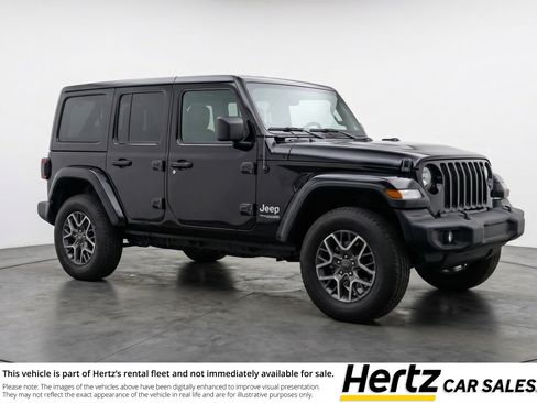 Used 2025 Jeep Wrangler Sahara image 1