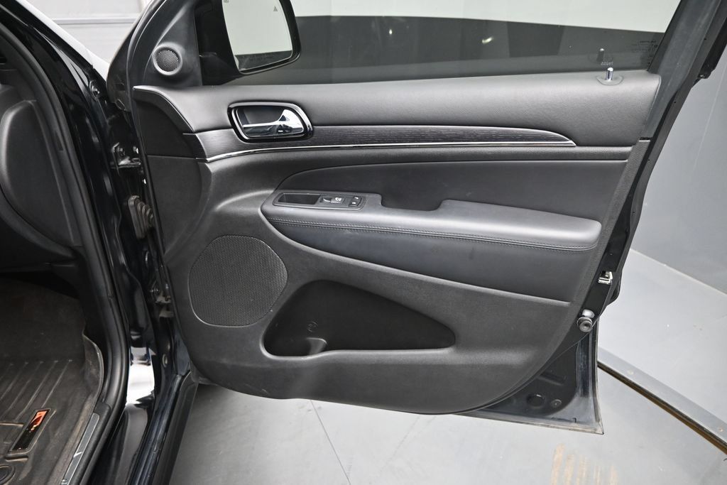 Used 2019 Jeep Grand Cherokee High Altitude AWD/4WD image 14