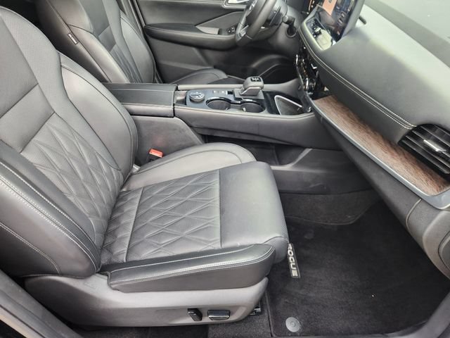 Used 2024 Nissan Rogue Platinum w/ Platinum Premium Package AWD/4WD image 14