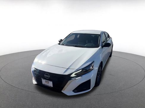 Used 2025 Nissan Altima 2.5 SV image 7