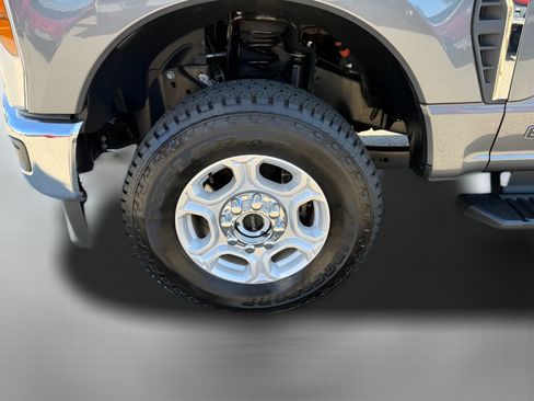Used 2026 Ford F350 XLT w/ FX4 Off-Road Package AWD/4WD image 24
