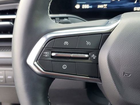 Used 2025 Chevrolet Traverse LT w/ Driver Confidence Package image 14