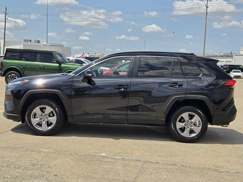 Used 2025 Toyota RAV4 XLE FWD image 6