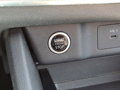 Used 2023 Nissan Rogue SV AWD/4WD image 35