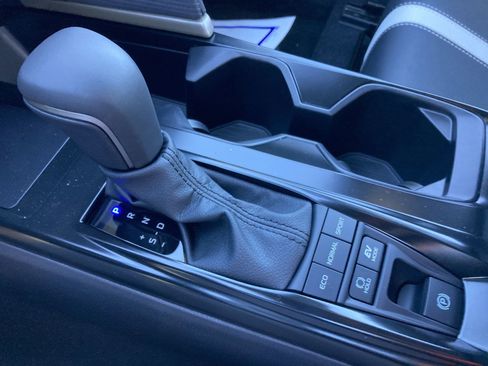 Used 2026 Toyota Camry SE image 23