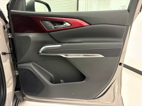 New 2026 Chevrolet Traverse Z71 w/ Driver Confidence Package AWD/4WD image 38